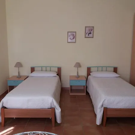 Casa Piras Iun3880 فندق مبيت وإفطار