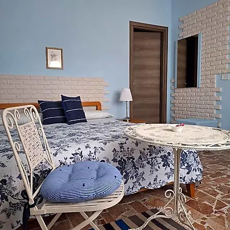 Casa Piras Iun3880 Bed and Breakfast 3*